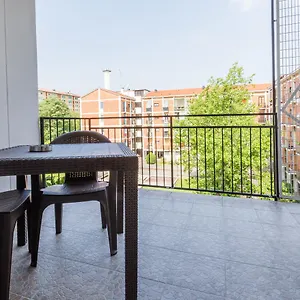 Business Balcony Flat , Milano Italia